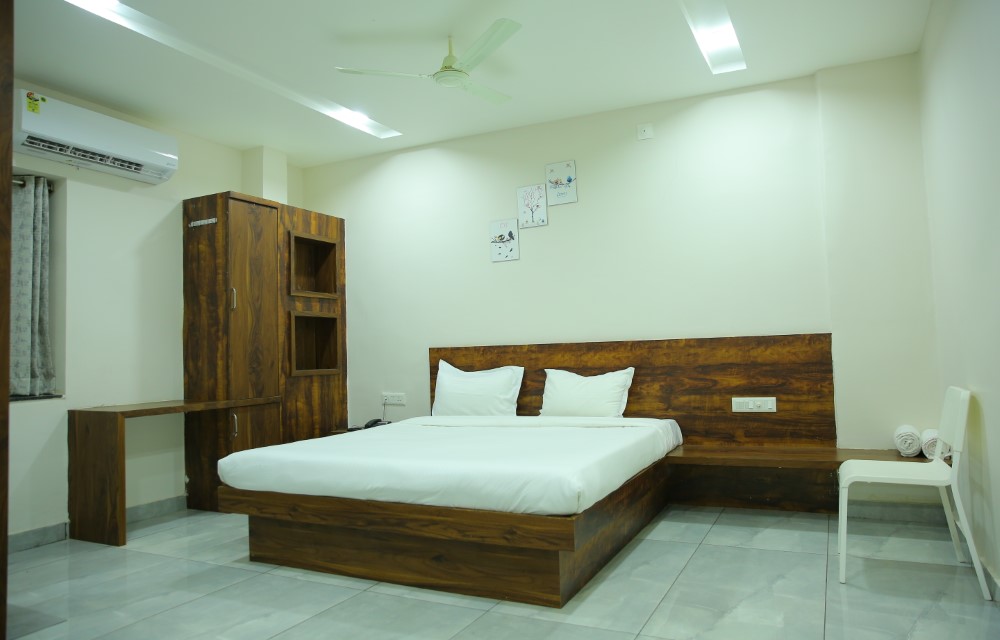 Hotel LK Inn Gallery