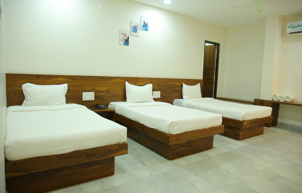 Hotel LK Inn Gallery